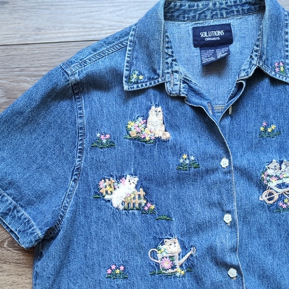 Vtg Kitty Cat Floral Garden Denim Button Down Shirt - Short Sleeve - Solutions M - Picture 4 of 13